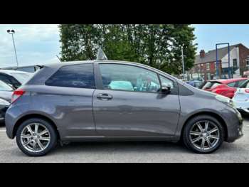 Used Toyota Yaris 2012 for sale - 74968115: Photo