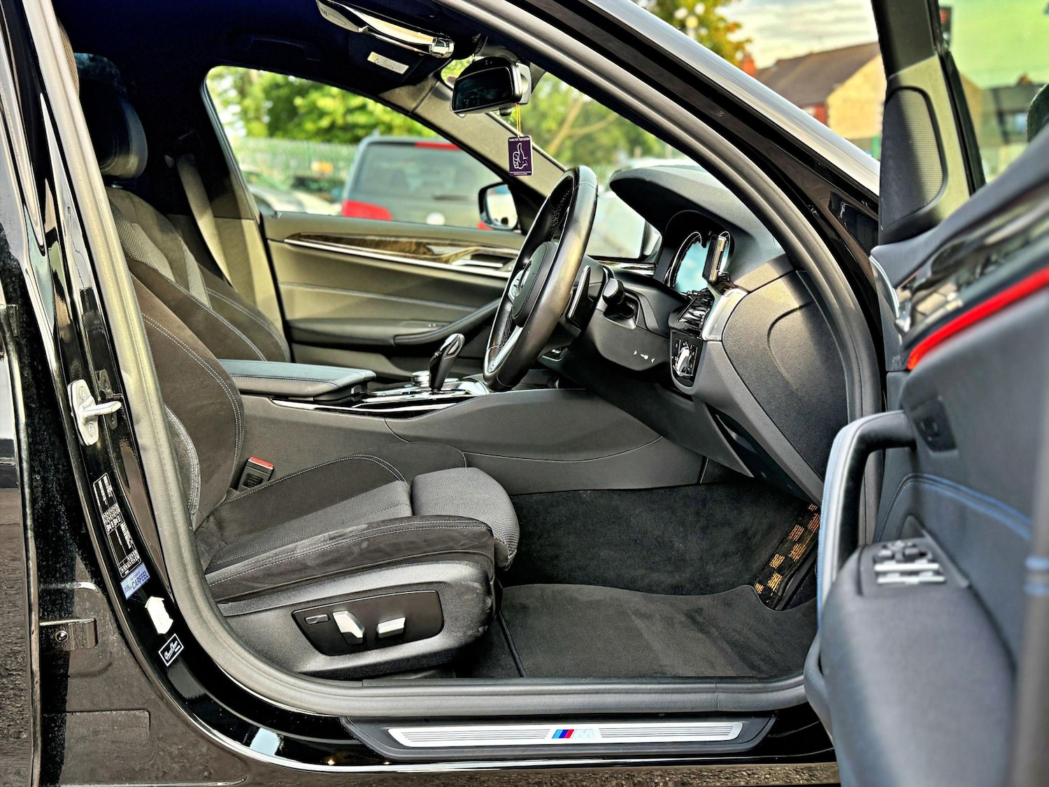 Used BMW 5 Series 2025 for sale - 76557762: Photo 12