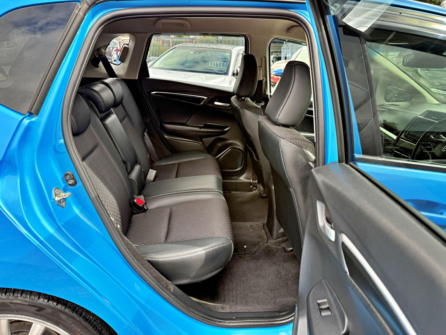 Vehicle 33