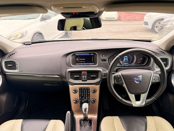 Used Volvo V40 for sale - 76312680: Photo 16