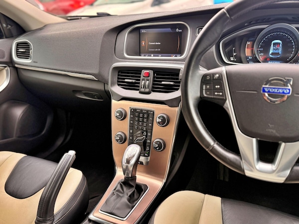Used Volvo V40 for sale - 76312680: Photo 17