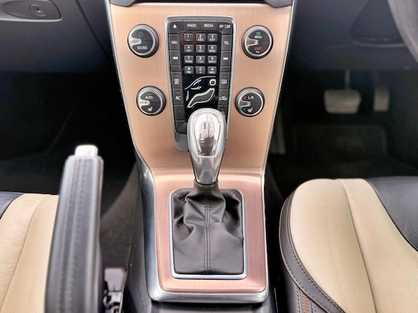 Used Volvo V40 for sale - 76312680: Photo 21