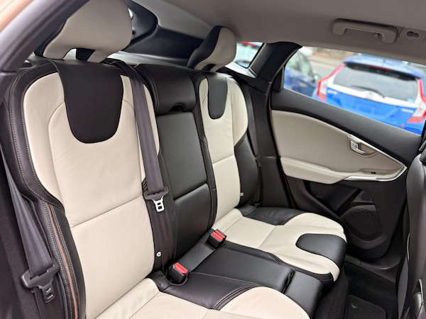 Used Volvo V40 for sale - 76312680: Photo 26