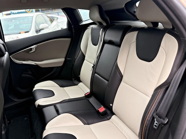 Used Volvo V40 for sale - 76312680: Photo 28