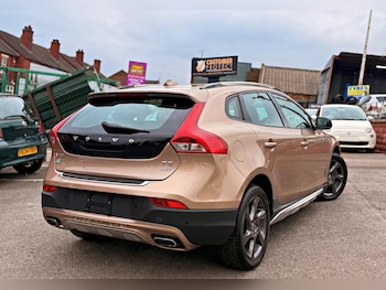 Used Volvo V40 for sale - 76312680: Photo 2