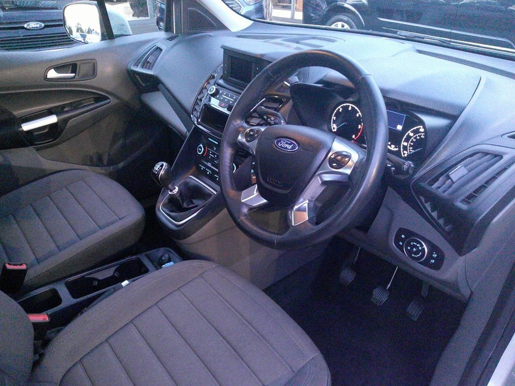 Used Ford Grand Tourneo Connect 2020 for sale - 76647222: Photo 13