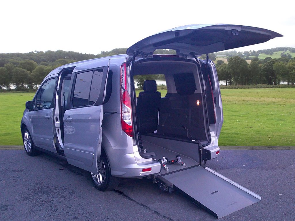 Used Ford Grand Tourneo Connect 2020 for sale - 76647222: Photo 2