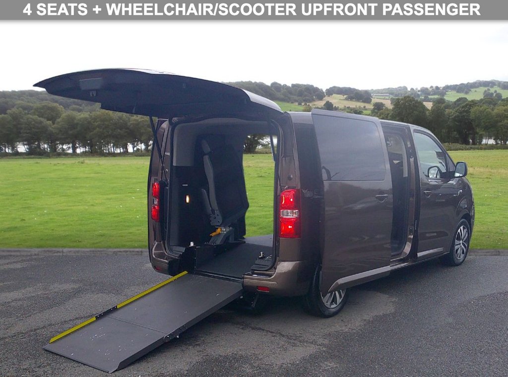 Used Peugeot Traveller 2021 for sale - 76647204: Photo 1