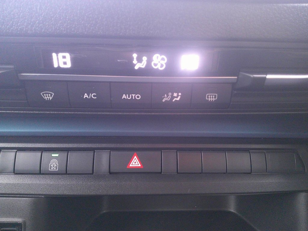 Used Peugeot Traveller 2021 for sale - 76647204: Photo 19