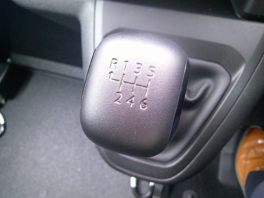 Used Peugeot Traveller 2021 for sale - 76647204: Photo 24