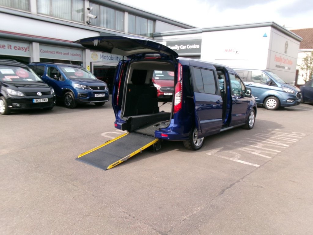 Used Ford Grand Tourneo Connect 2019 for sale - 78200237: Photo 2