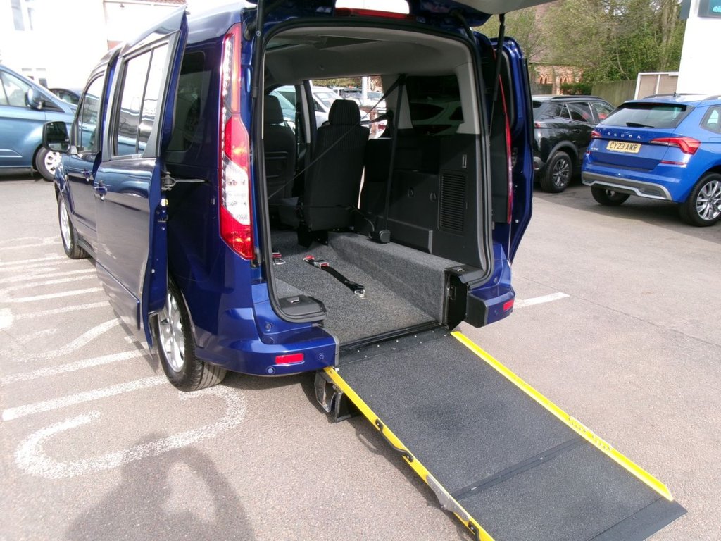 Used Ford Grand Tourneo Connect 2019 for sale - 78200237: Photo 6