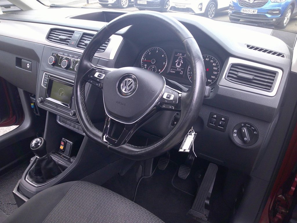 Used Volkswagen Caddy Maxi Life 2019 for sale - 76647190: Photo 9