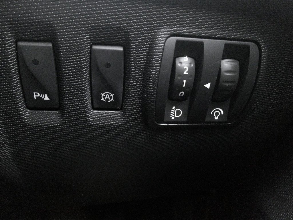 Used Renault Captur 2015 for sale - 77153208: Photo 19