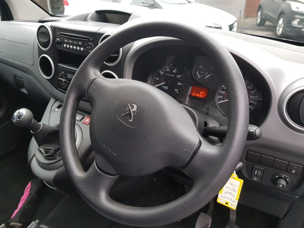 Used Peugeot Partner Tepee 2015 for sale - 76647212: Photo 11
