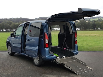 Used Peugeot Partner Tepee 2015 for sale - 76647212: Photo