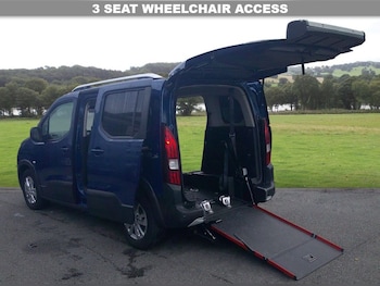 Used Peugeot Rifter 2020 for sale - 76647232: Photo