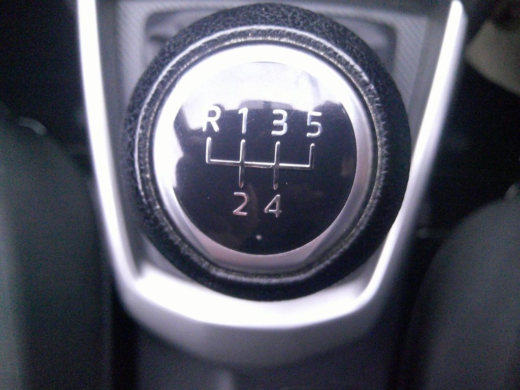 Used Mazda Mazda2 2017 for sale - 77263087: Photo 13