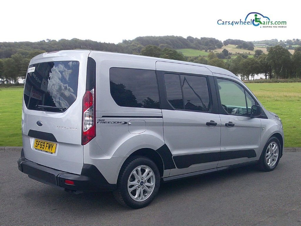 Used Ford Grand Tourneo Connect 2019 for sale - 77631893: Photo 7