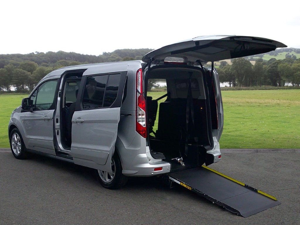 Used Ford Grand Tourneo Connect 2018 for sale - 76647192: Photo 3