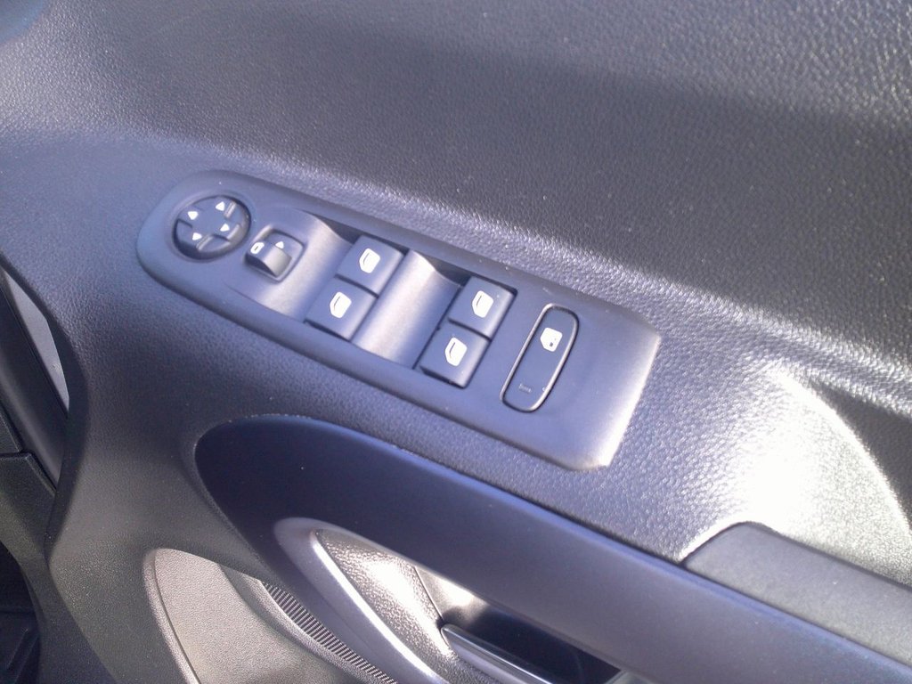 Used Peugeot Rifter 2020 for sale - 76647231: Photo 17