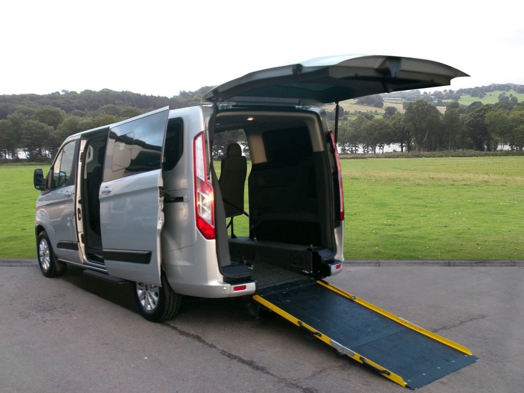 Used Ford Tourneo Custom 2018 for sale - 77572003: Photo 2