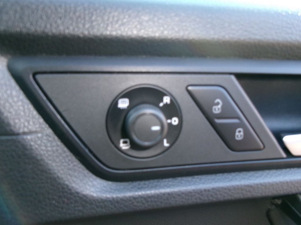 Used Volkswagen Caddy Life 2017 for sale - 78153786: Photo 24