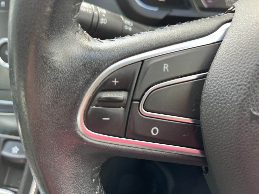 Used Renault Grand Scenic 2017 for sale - 76647195: Photo 14