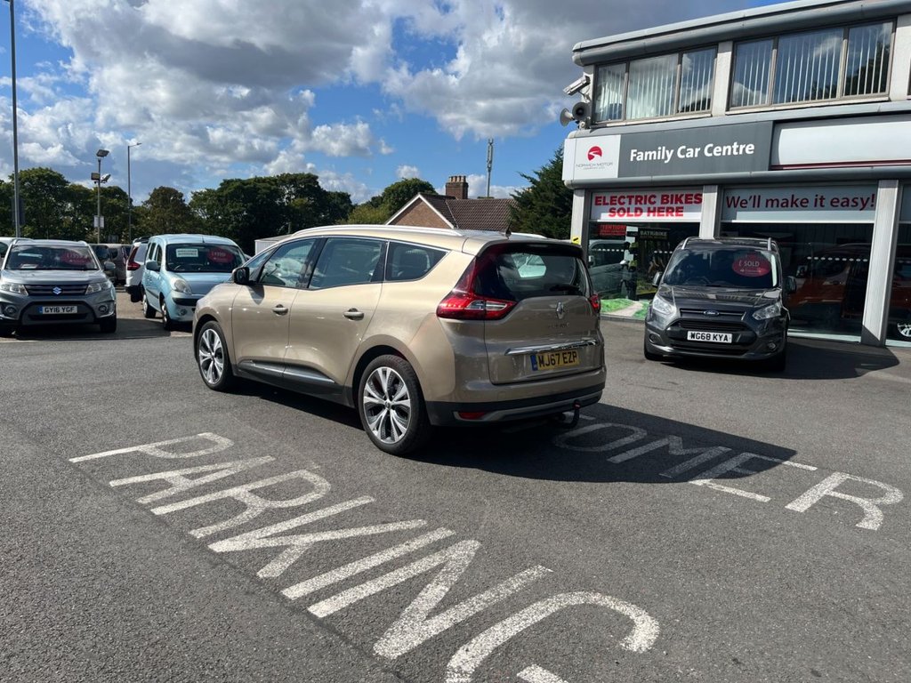 Used Renault Grand Scenic 2017 for sale - 76647195: Photo 26