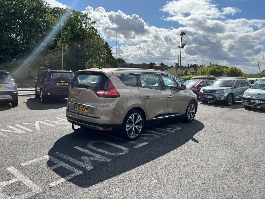 Used Renault Grand Scenic 2017 for sale - 76647195: Photo 27