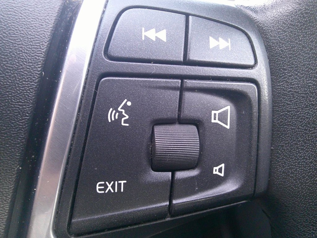 Used Volvo XC60 2015 for sale - 77200552: Photo 11