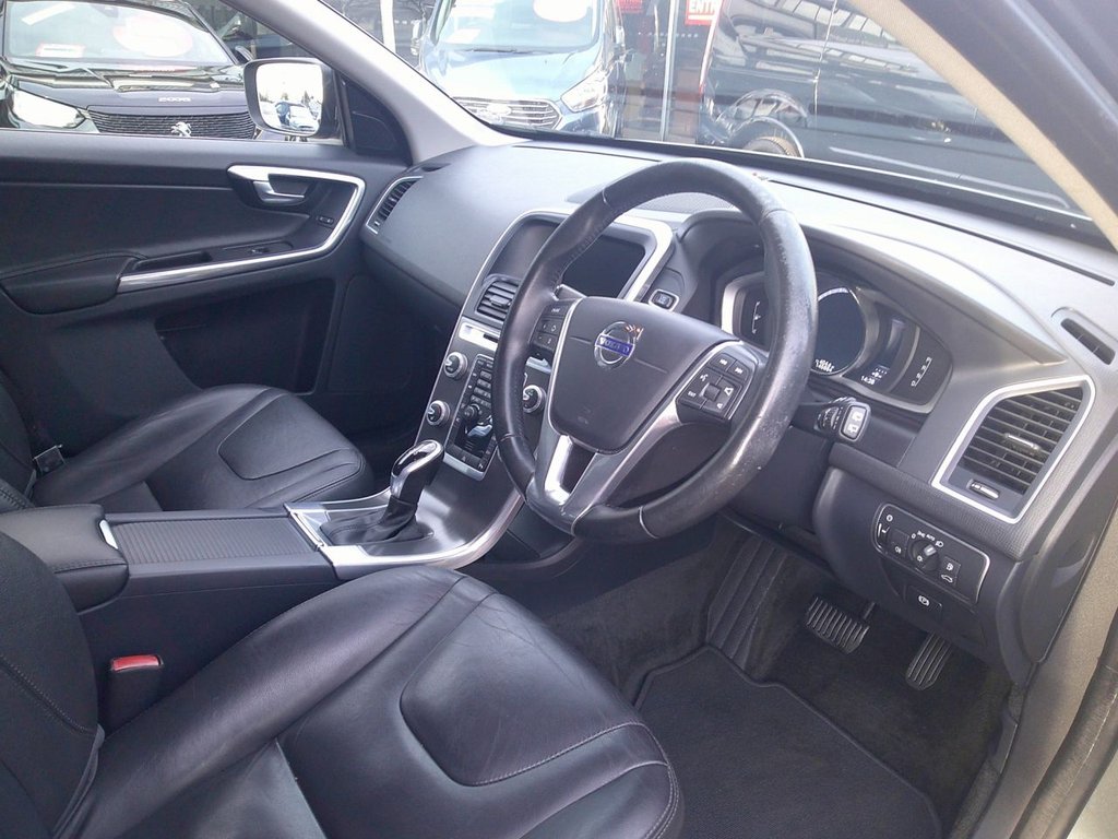 Used Volvo XC60 2015 for sale - 77200552: Photo 5