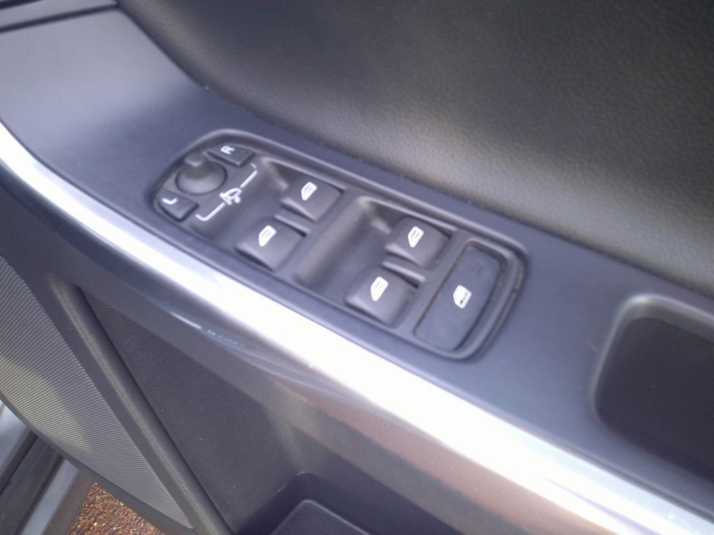 Used Volvo XC60 2015 for sale - 77200552: Photo 6