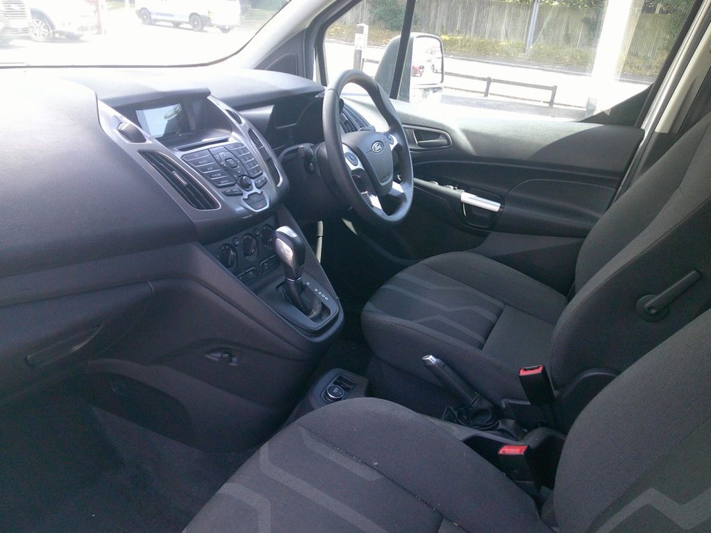 Used Ford Grand Tourneo Connect 2018 for sale - 76647201: Photo 13