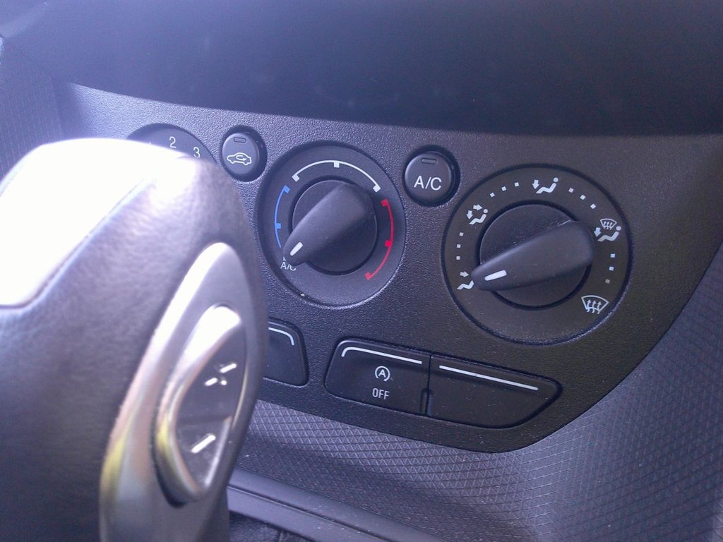 Used Ford Grand Tourneo Connect 2018 for sale - 76647201: Photo 16