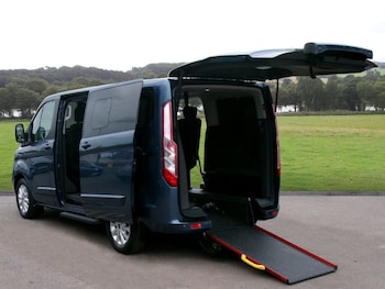 Used Ford Tourneo Custom 2019 for sale - 78082568: Photo