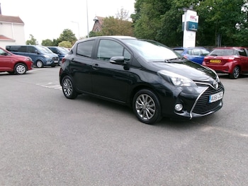 Used Toyota Yaris 2016 for sale - 79574455: Photo