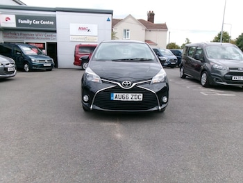 Used Toyota Yaris 2016 for sale - 79574455: Photo