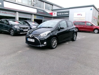 Used Toyota Yaris 2016 for sale - 79574455: Photo