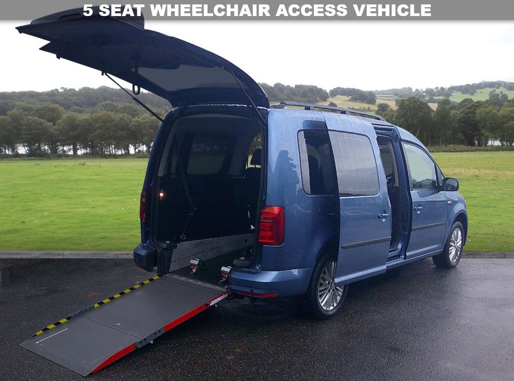 Used Volkswagen Caddy Maxi Life 2018 for sale - 76647229: Photo 1