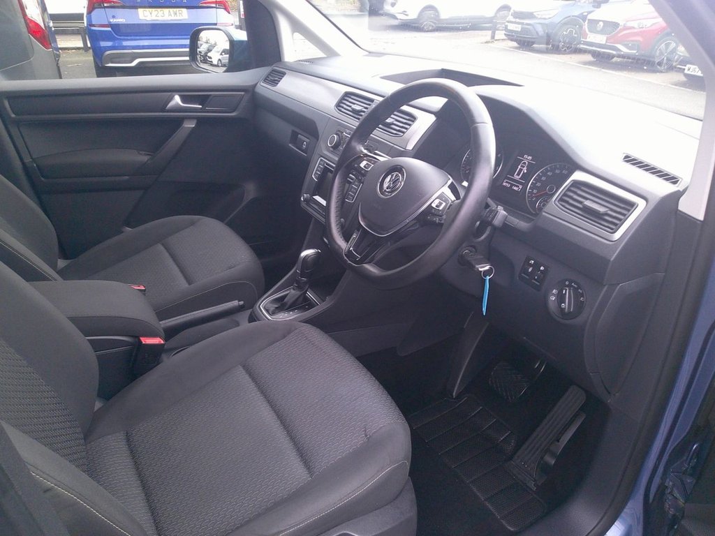 Used Volkswagen Caddy Maxi Life 2018 for sale - 76647229: Photo 12