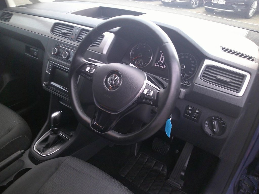 Used Volkswagen Caddy Maxi Life 2018 for sale - 76647229: Photo 13