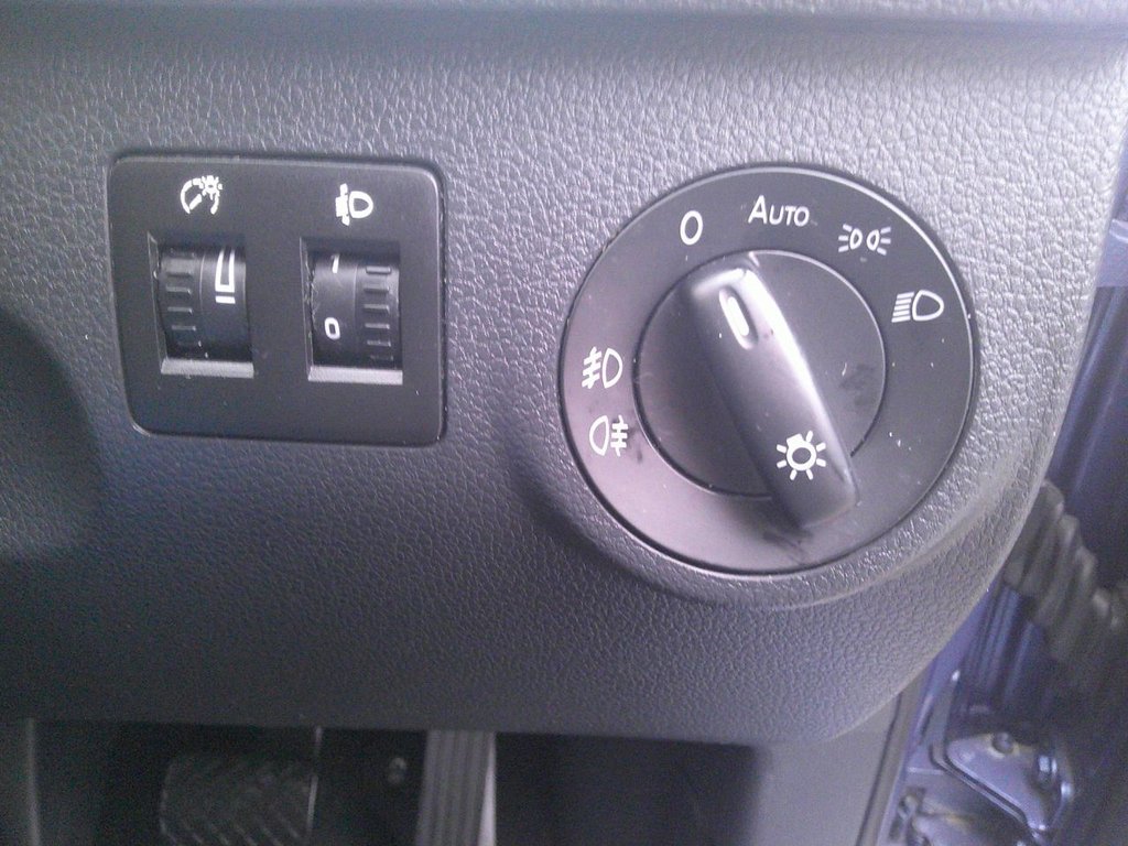 Used Volkswagen Caddy Maxi Life 2018 for sale - 76647229: Photo 15