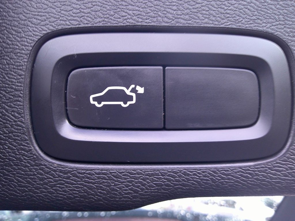 Used Volvo XC60 2019 for sale - 76647211: Photo 25