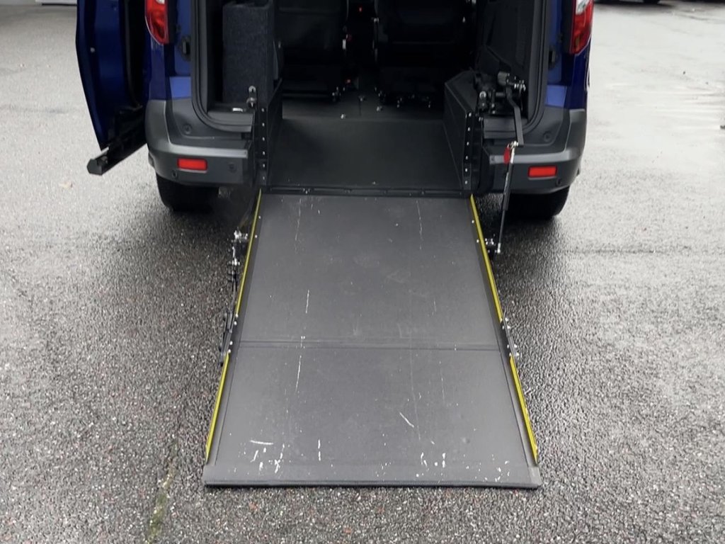 Used Ford Grand Tourneo Connect 2019 for sale - 76784030: Photo 12