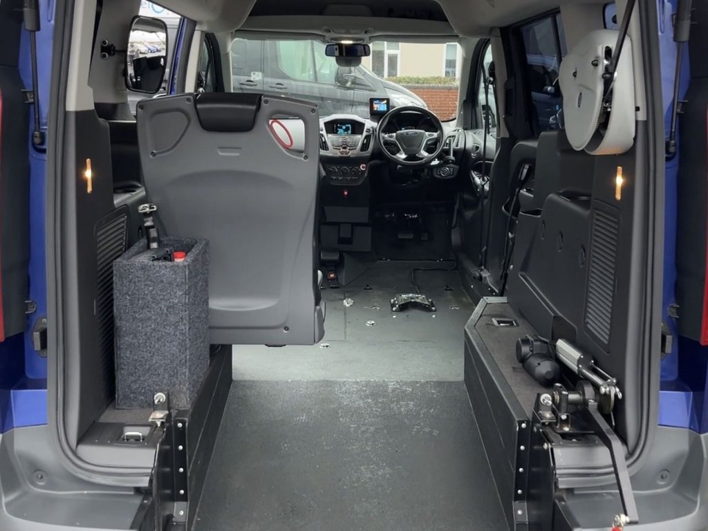 Used Ford Grand Tourneo Connect 2019 for sale - 76784030: Photo 17