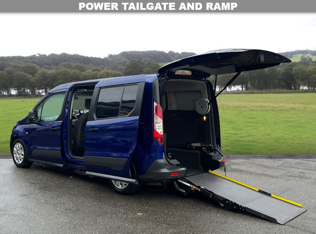 Used Ford Grand Tourneo Connect 2019 for sale - 76784030: Photo 2