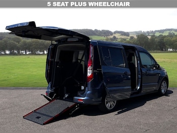 Used Ford Grand Tourneo Connect 2020 for sale - 79032382: Photo