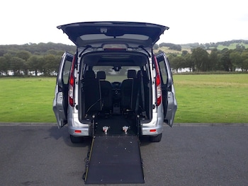 Used Ford Tourneo Connect 2018 for sale - 76647199: Photo