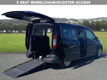 Used Ford Grand Tourneo Connect 2019 for sale - 76647233: Photo